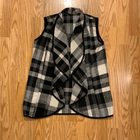 Jackets & Blazers - 🚫SOLD🚫Waterfall vest